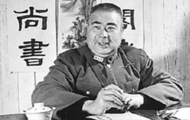 1927年，冯玉祥便装私访，他坐上黄包车，问车夫：“冯督军这人怎样啊？”车夫一听