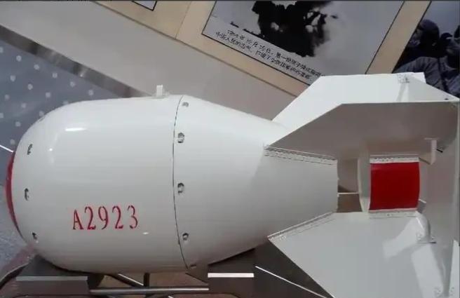 原子弹的原理早就已经公开，可为什么还有那么多国家依旧造不出原子弹？说句难听的，不