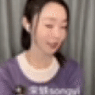 宋轶直播变宋E了刚补完《与晋长安》连麦，宋轶的“E人属性”太及时！史策生病状态