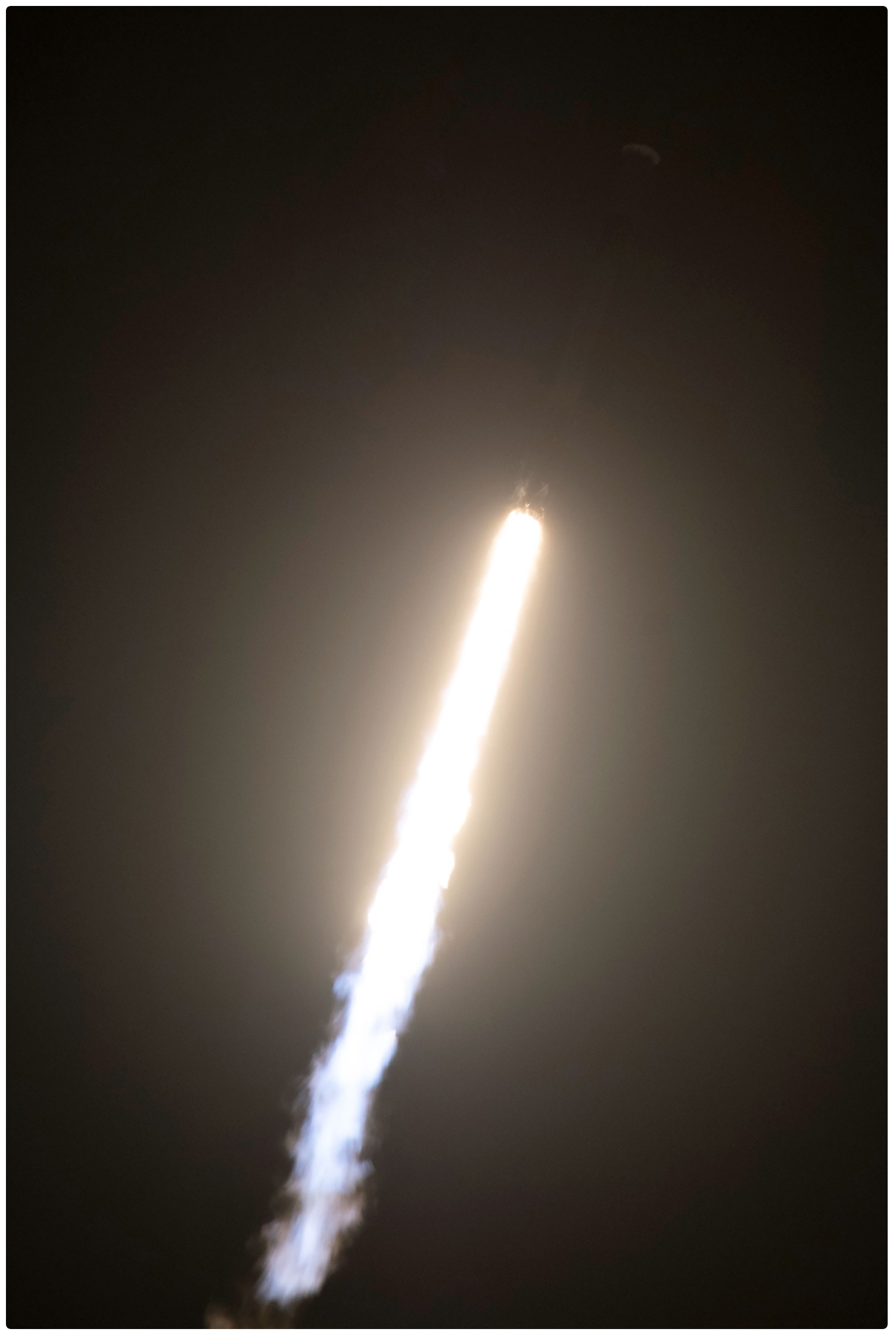 SpaceX成功发射23颗Starlink卫星，扩大全球互联网覆盖2025年6