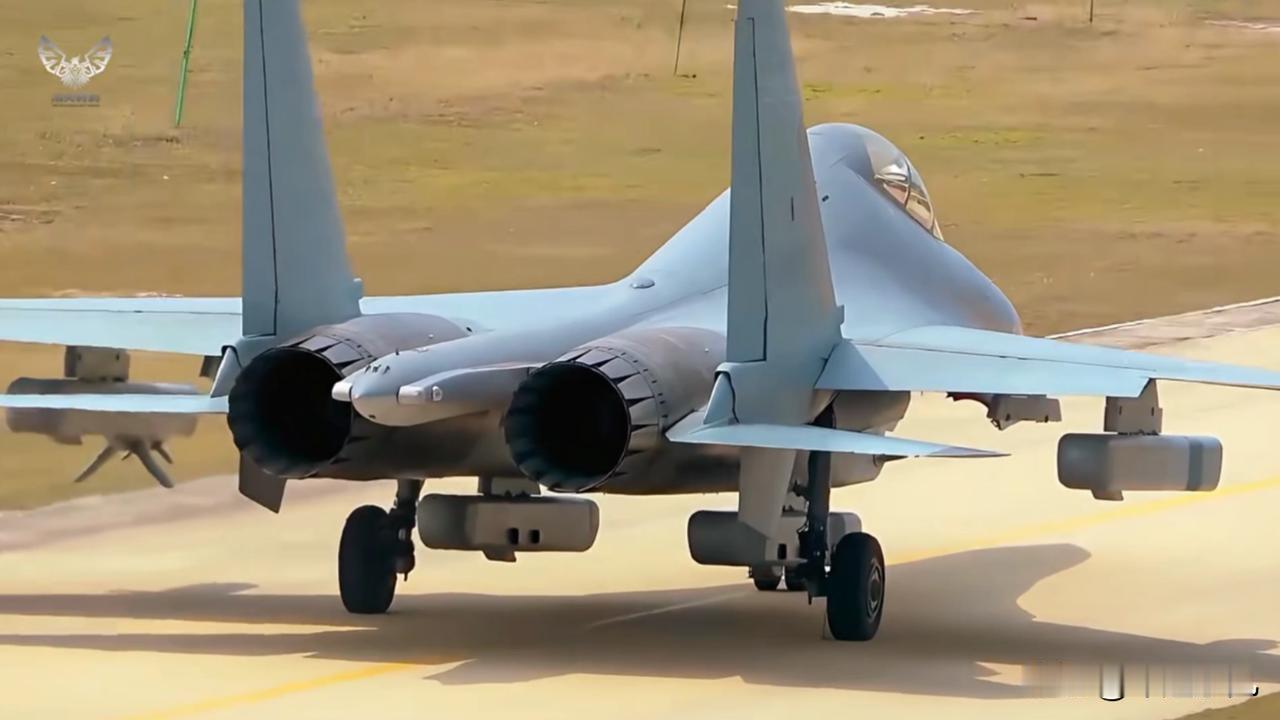 真的没想到啊，除了轰-6K和歼-16，还有它也去了黄岩岛……前两天，南部战区