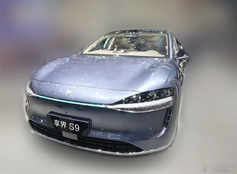 享界S9销售反馈：1，这家店是用户中心，评论每天15组客户，有20%是看S9的。