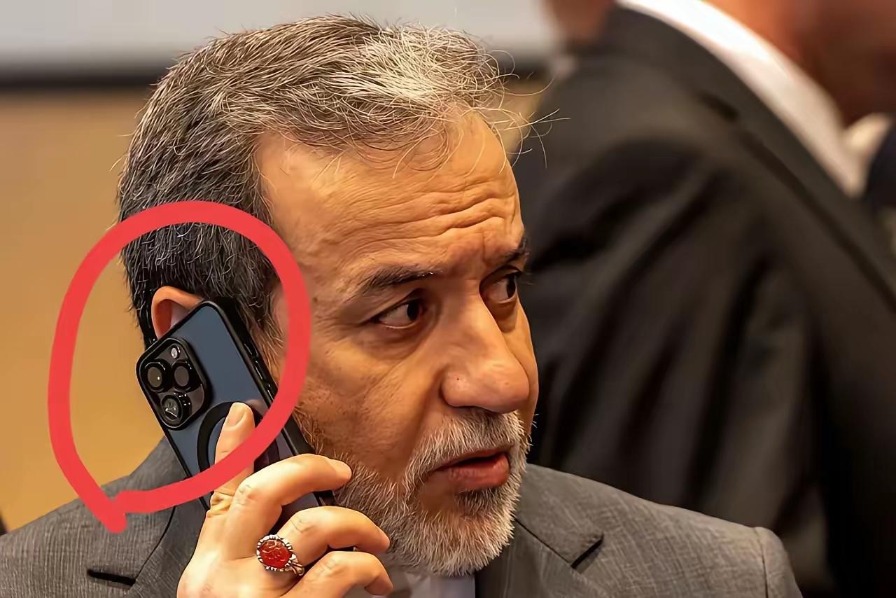 伊朗喊了几十年反美口号，结果精英圈层的手机首选还是苹果——这不是秘密，黑市价格溢