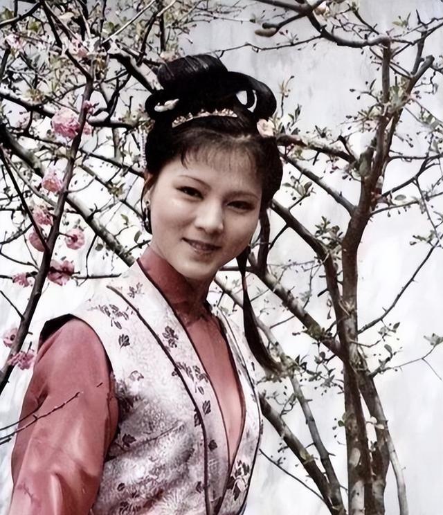 古代小妾除了满足丈夫的生理需求和生孩子以外，还有另一个变态的作用，是后来有人无意