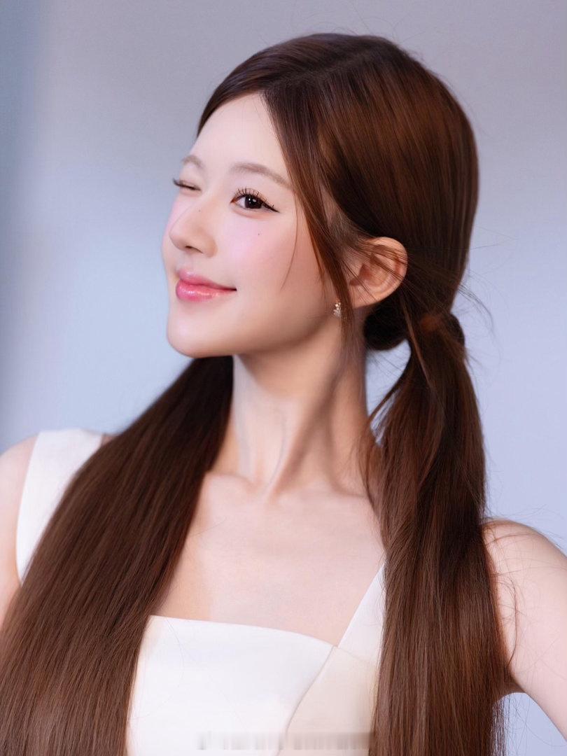 赵露思商务大片花絮，双马尾可爱元气少女！！