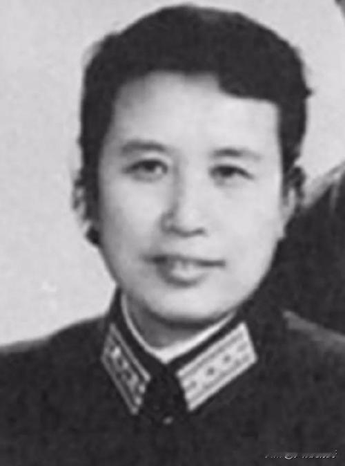 15岁富家女都逃婚去延安，死活不当官太太，却在1978年的德国波恩，哭得几近昏厥