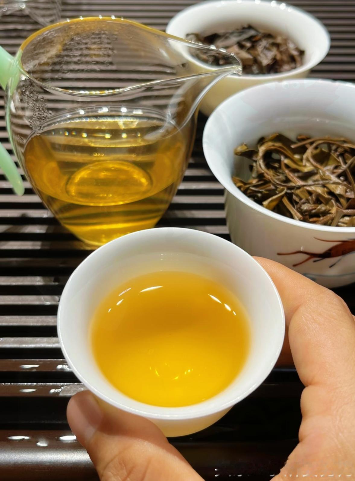 惊掉下巴！108岁竟算“英年早逝”？只因爱喝茶？刚刷到个博主，说有个邻居一辈