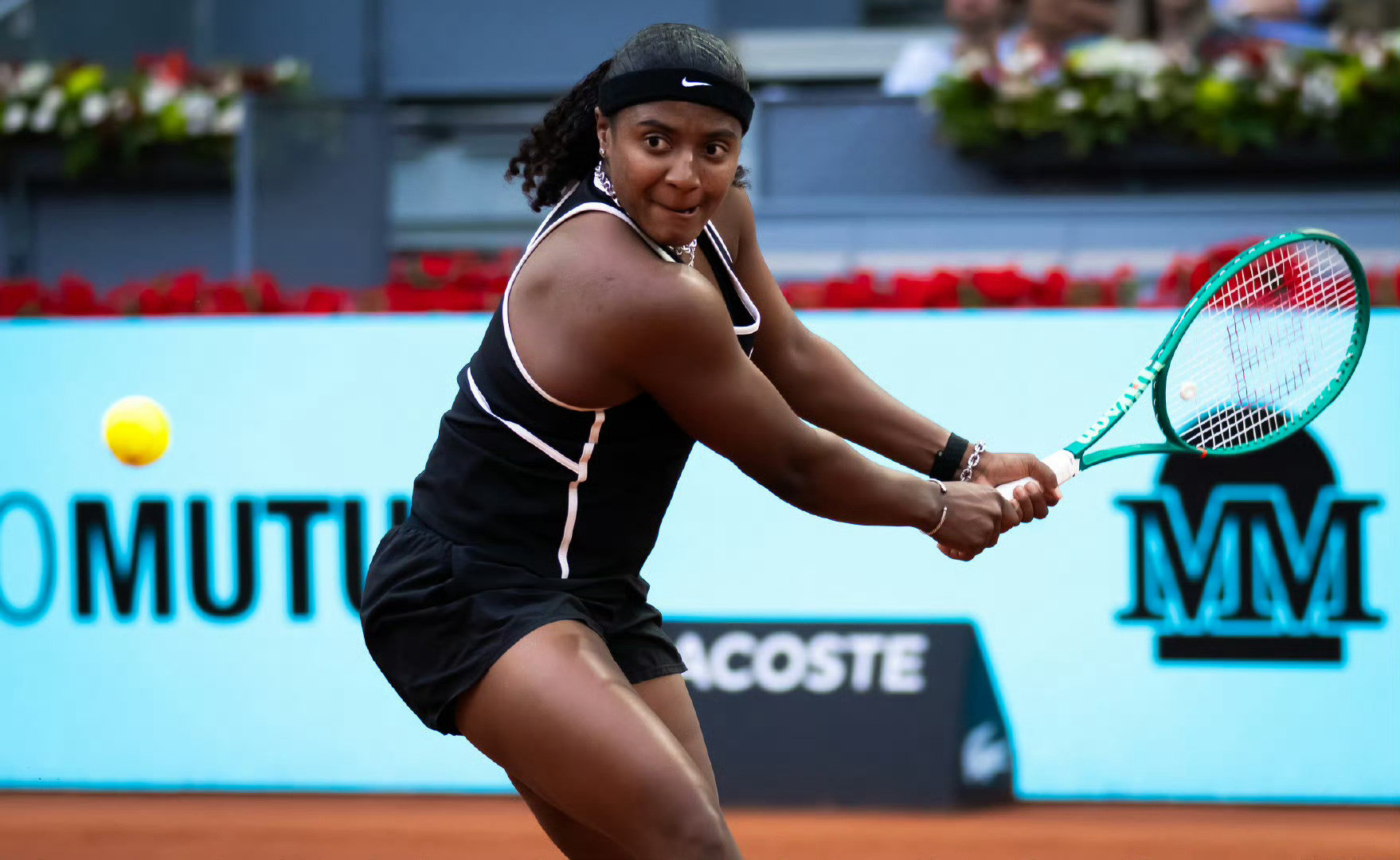 睁眼看到真•大冷门！巴普蒂斯特挽救六个赛点，以2-6、6-2、7-6(6)逆转卫