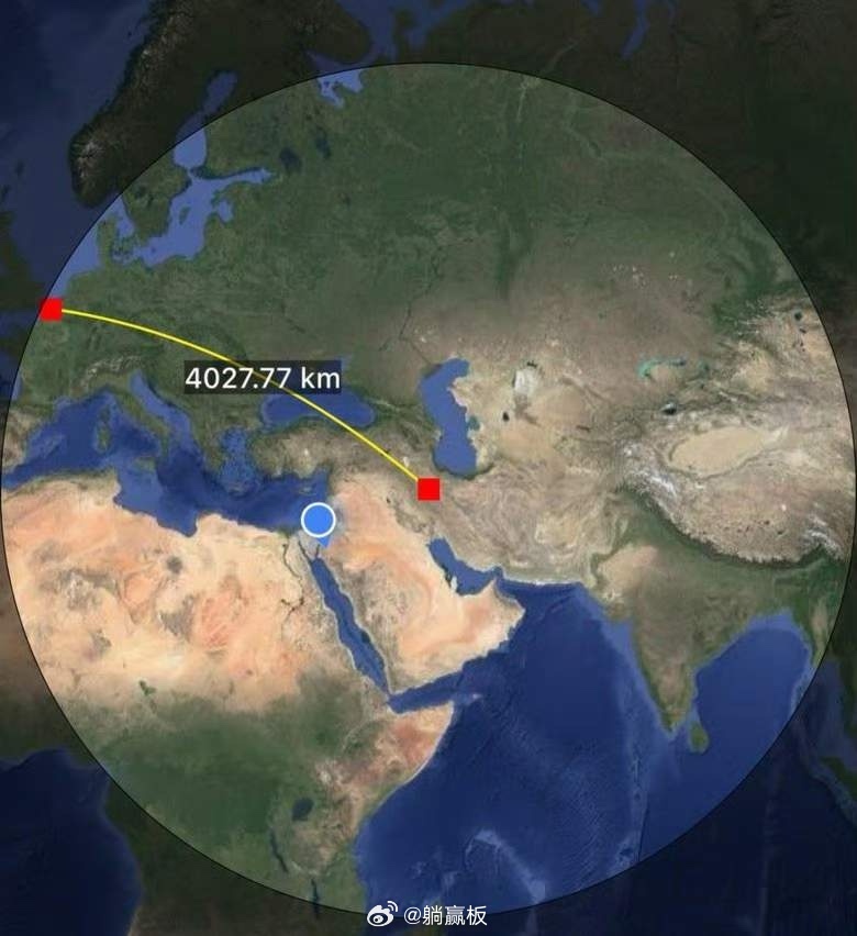 波斯向位于印度洋中部的迭戈加西亚发射了两枚中程导弹，一枚在飞行途中发生故障，还有