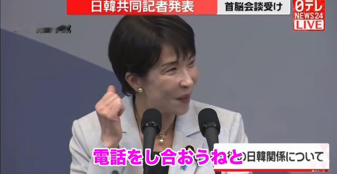 韩国李大统领真不是普通人。面对日本人和韩国人同时感到的不妥社交行为，他都一笑而过
