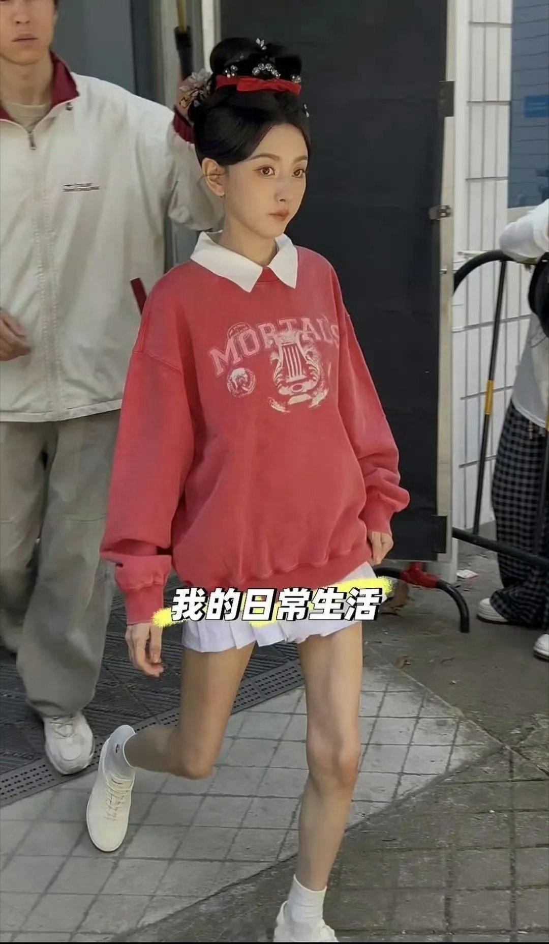 宋祖儿的腿瘦凹回去了宋祖儿的腿瘦到皮包骨天哪瘦成这样一定要注意身体