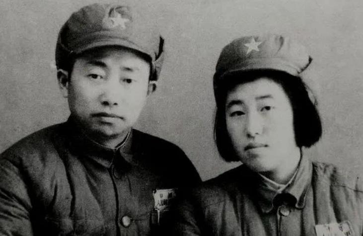 1949年，彭绍辉已经43岁，却还没有成家。身边人看着着急，卫生部长张德炎就劝他