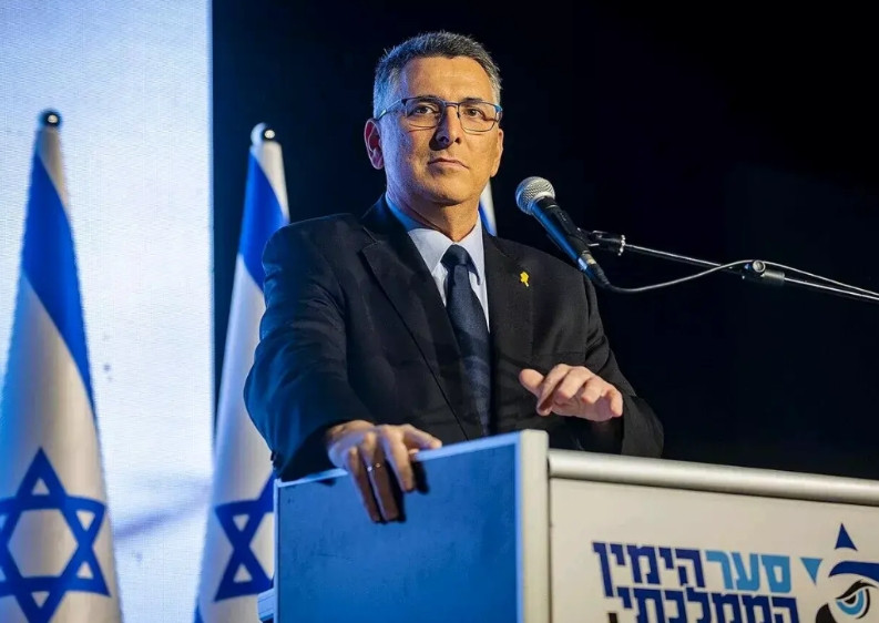 据《<em>耶路撒冷邮报</em>》报道，当地时间12月27日，以色列外长吉迪恩.萨尔发布声明，强