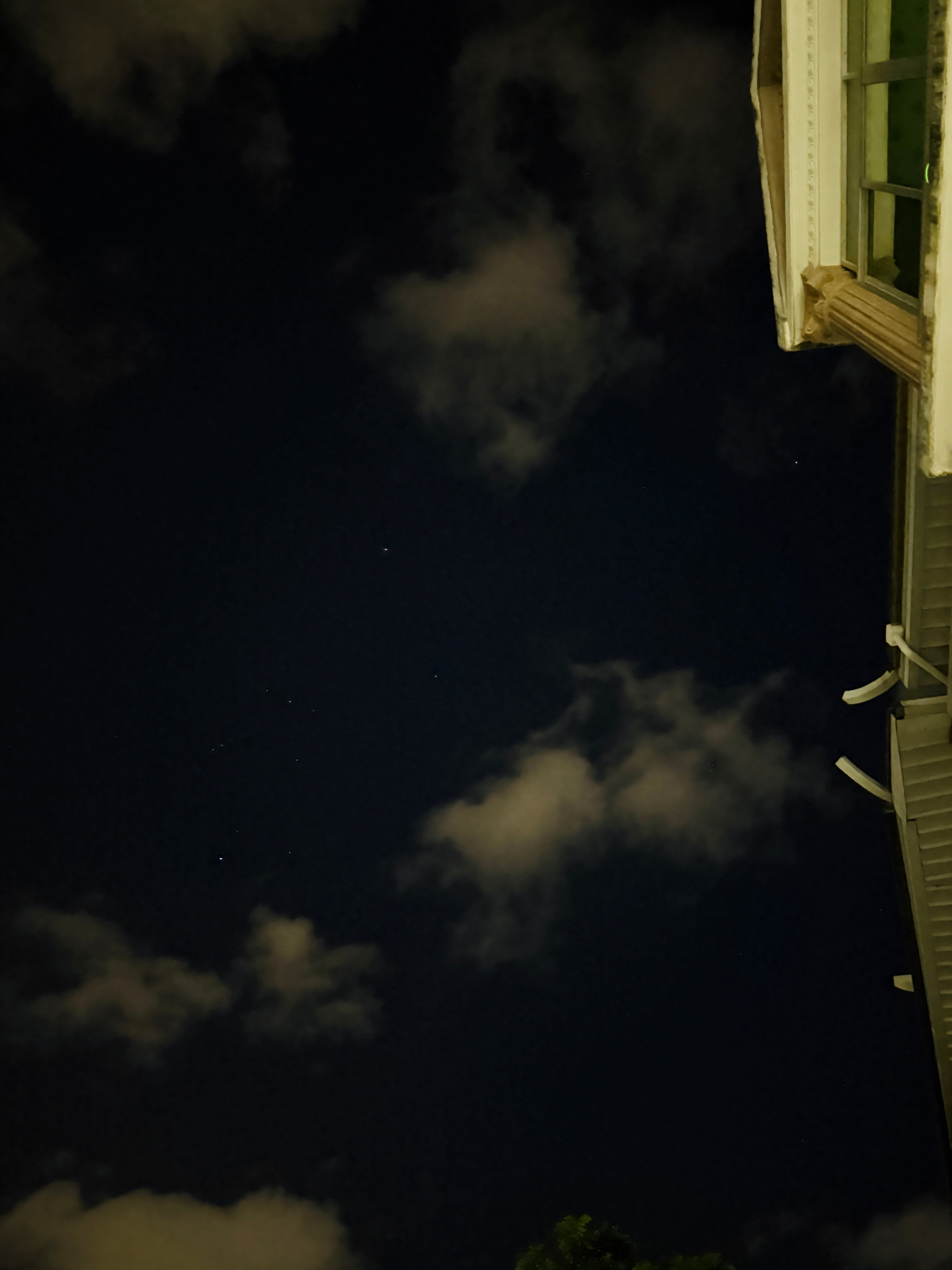 跑步跑步612凌晨五点的天空还有星星闪烁内心制定的长距离开始了，还是