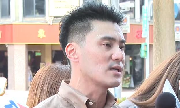 就在刚刚，不满被开除党籍！丁瑀冲国民党遭挡　挨呛“滚去民进党” 不满被国