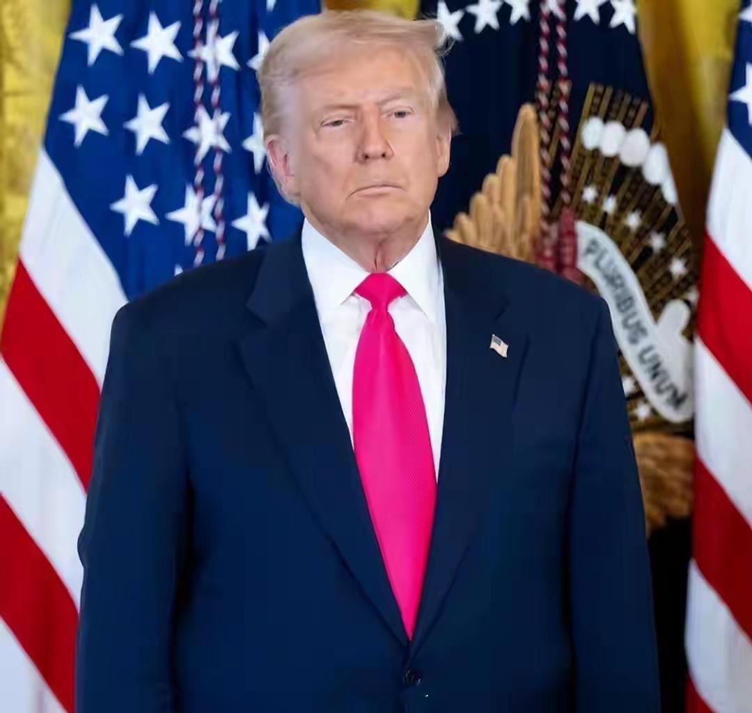 美国横竖都是死：不打是等死，打是找死！美国现在是进退两难，卡在死胡同里出不来了。