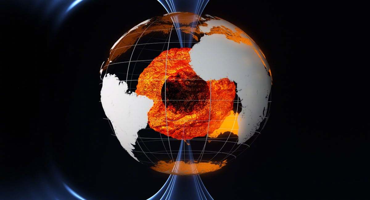 太平洋下方的地底深处，一股庞大的液态金属流突然逆转了方向。这股铁流是熔融的液态铁