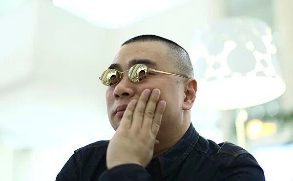 打假网红王海，最近陷入巨大争议。网传相关公司资金链断裂，本人失联跑路，曾经靠