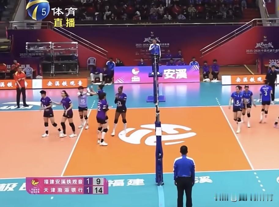 真的不可思议！这副攻单场怒砍28分[抠鼻][抠鼻]多米尼加女排小马丁内兹在中国女