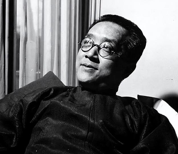 1941年，时任驻美大使的胡适接到了罗斯福的电话，对方开口就说：“方才接到报告，