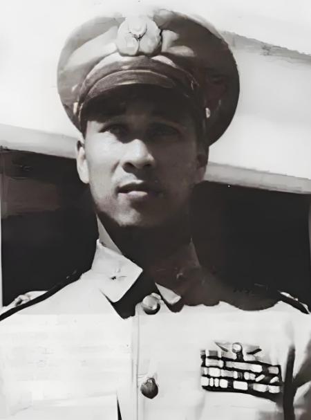 1966年，给蒋介石开了10年飞机的衣复恩，突然被捕，并且被关了1066天，出狱