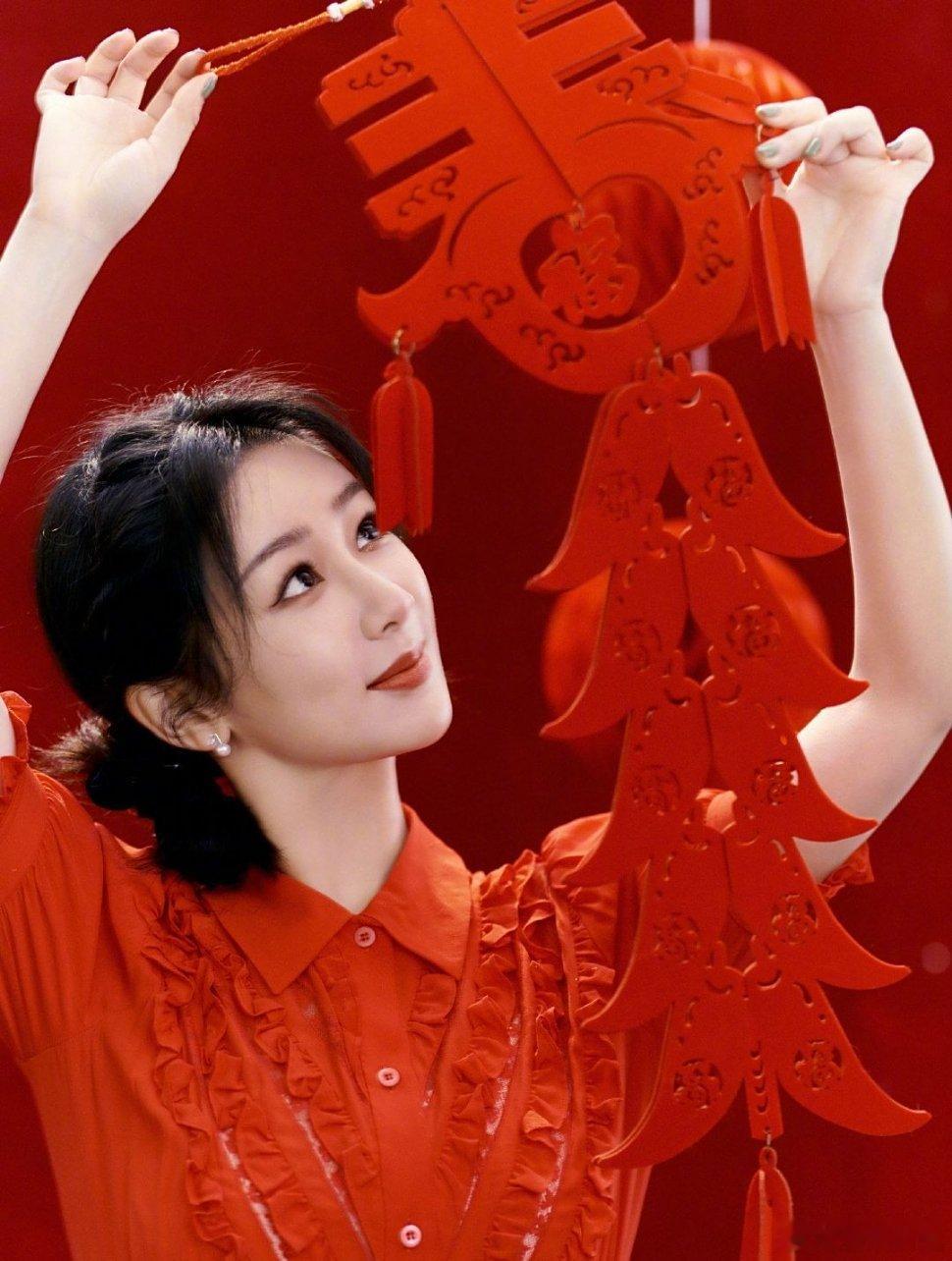 《生命树》还没播呢，就被扯出抄袭的说法，这事儿看下来真替杨紫觉得不值，明明是基于