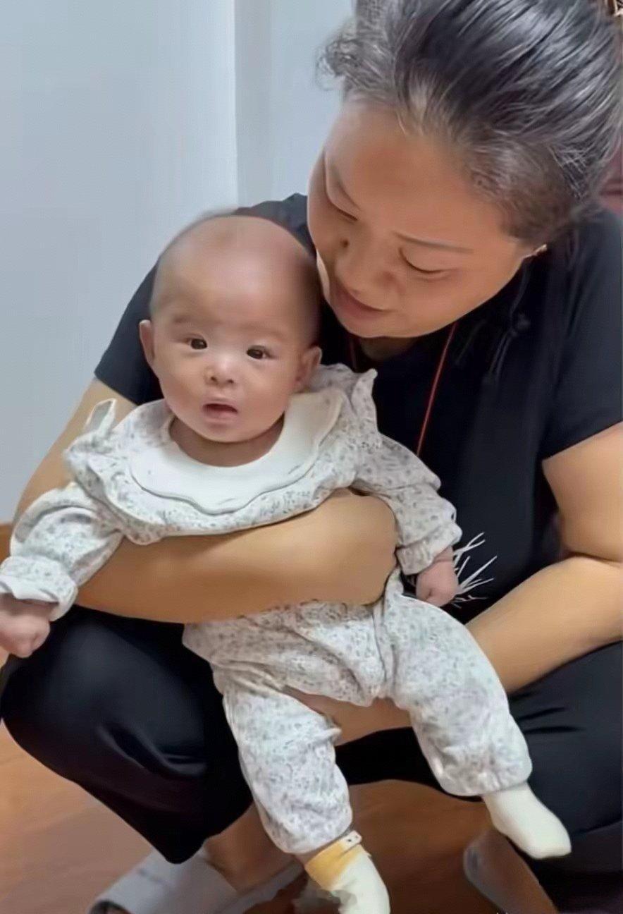 2026.01.19小洛熙案在宁波海曙法院开庭，庭审聚焦病历真实性、诊断与尸检