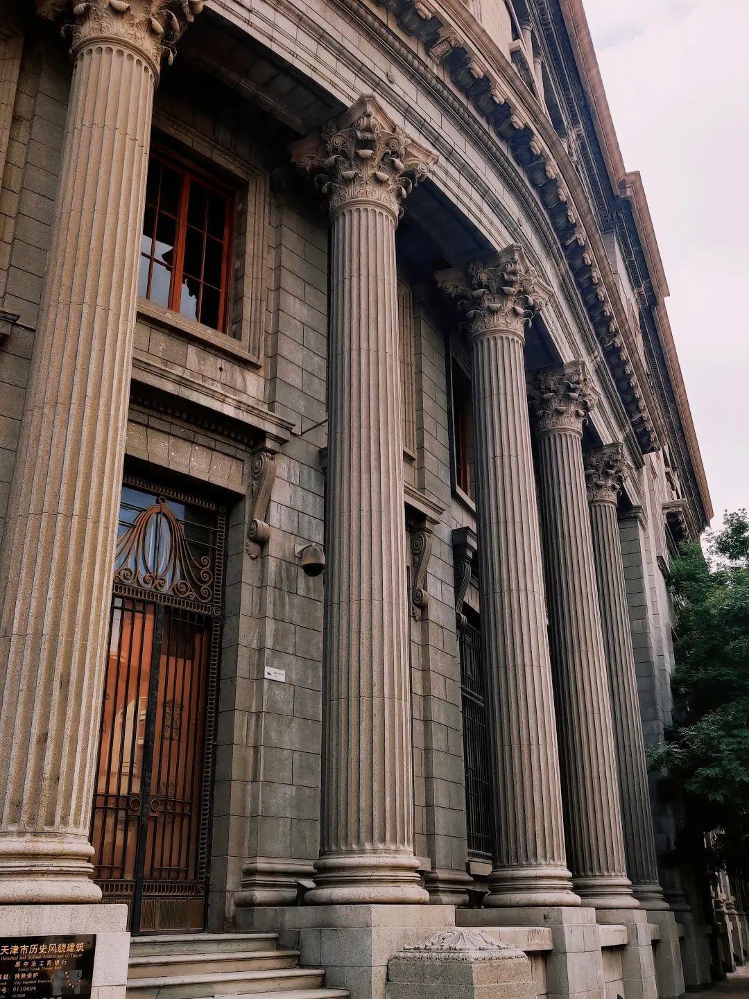 天津这城市风光，就像个魅力四射的大明星，浑身散发着迷人光芒！11月一到，天津更是