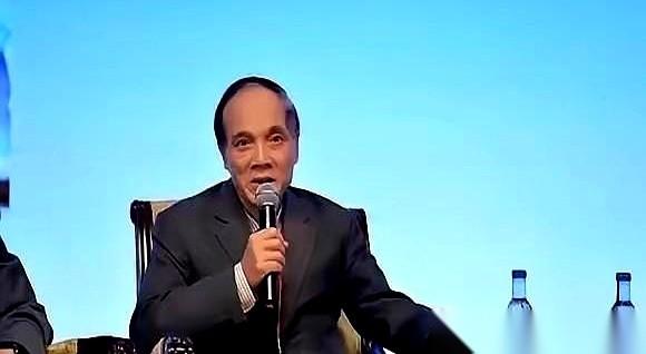 刷到一个越南教授的话，说实话，有点扎心，又有点通透。他说，虽然不喜欢我们，但不