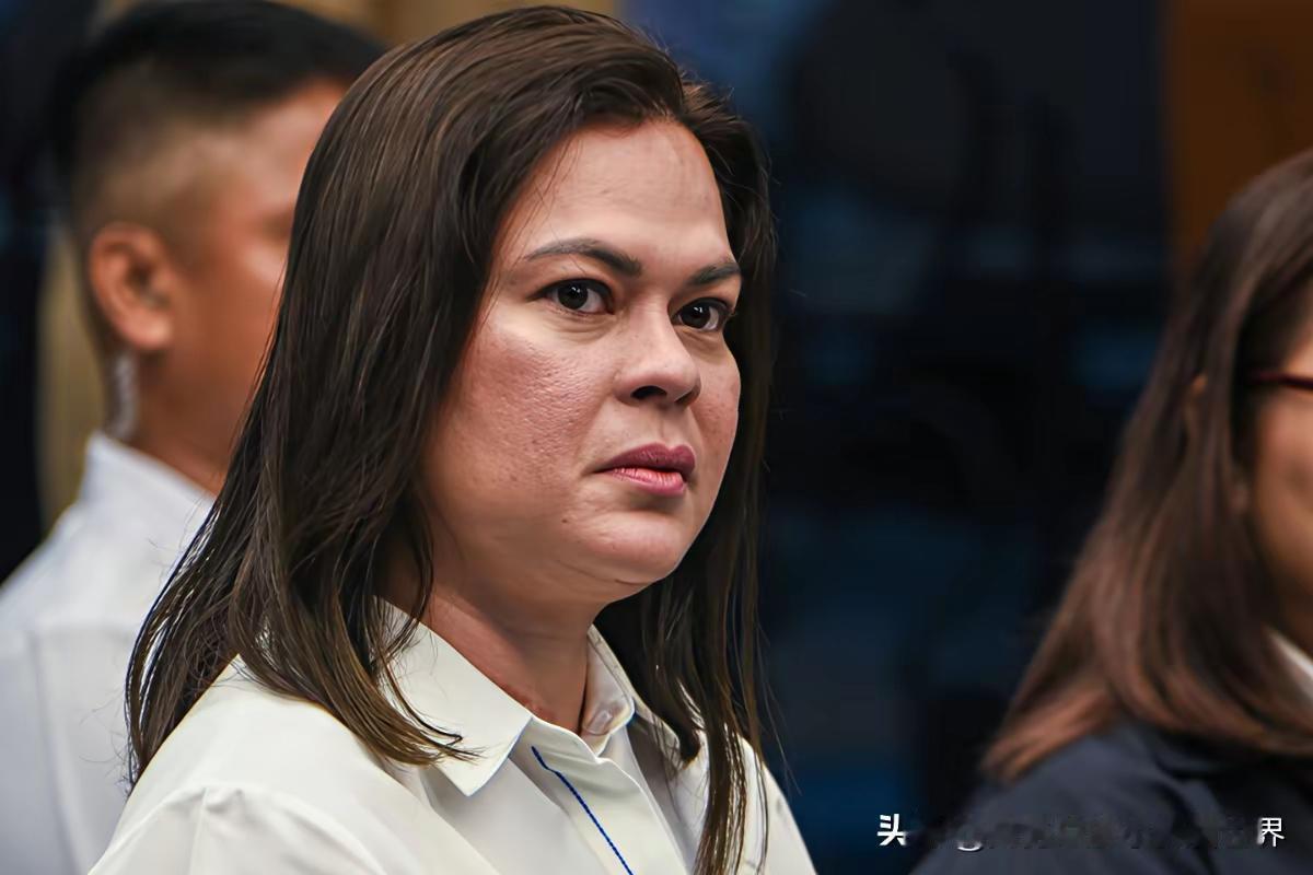 杜特尔特被海牙刑事法院带走的时候，很多人都说，国际刑事法院接了个烫手山芋，请神容