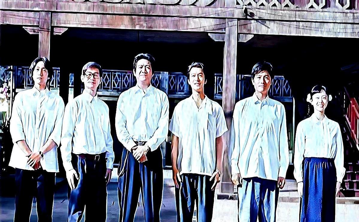 身高梗凉了黄晓明站中间，两边180，脚没垫，腿没岔。照片一出，热搜直接爆了