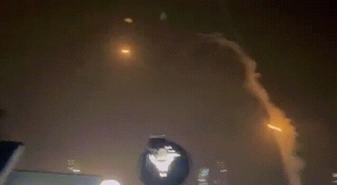 “炸！炸！炸！”截止当地时间2025年6月13日深夜，以色列方面估计，第一波伊朗