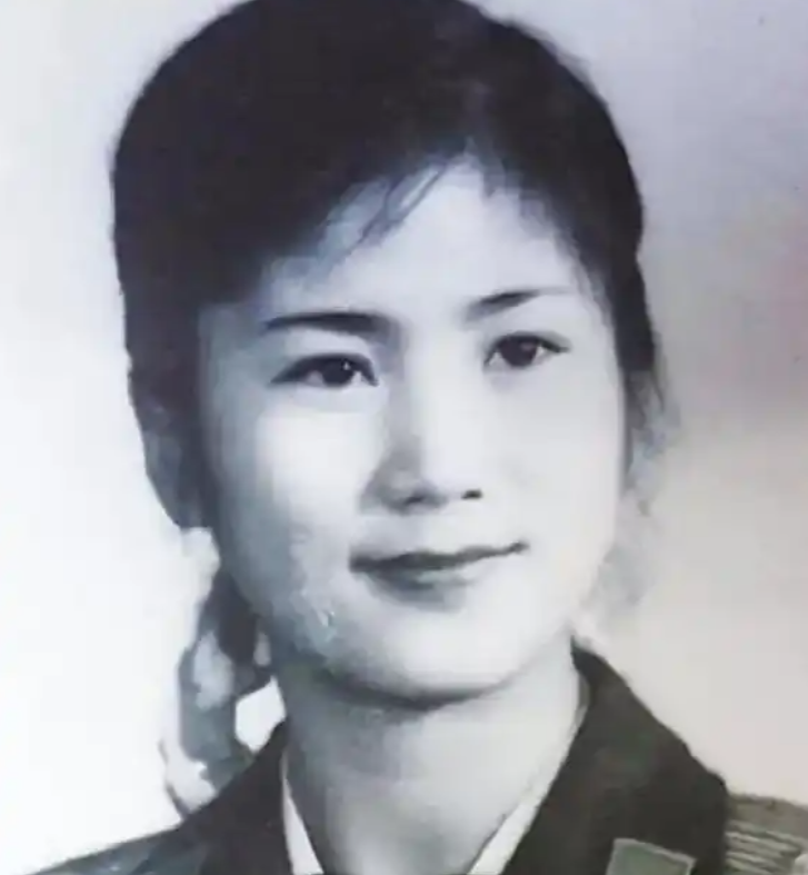 1973年，一个女子带着孩子来到中央，她声称自己是主席的女儿，中央人员听到后只觉