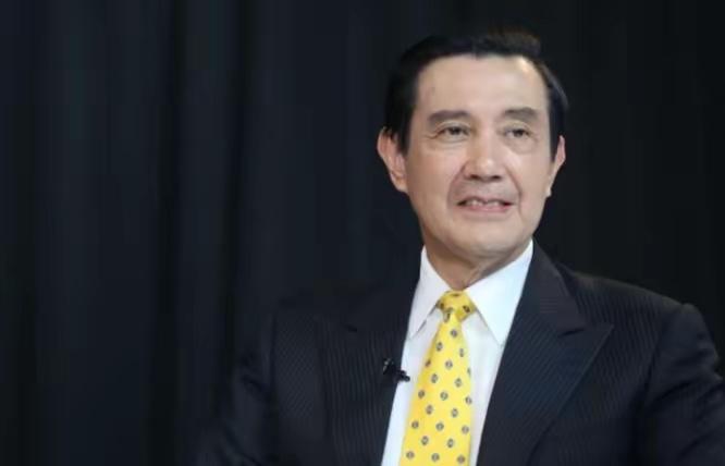 马英九接受中评社的采访有点意思。马英九这次说，对美国立场硬起来，才能得到尊重