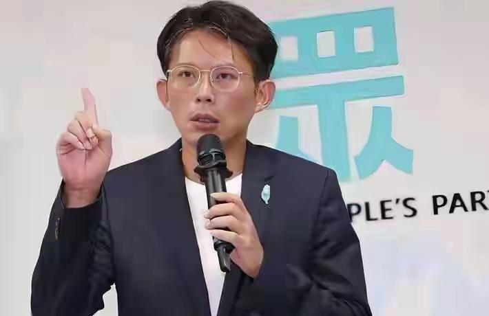 台湾民众党主席黄国昌原想带团访陆在各地多走多看，就凭这次赖清德窜访斯威士兰失败了