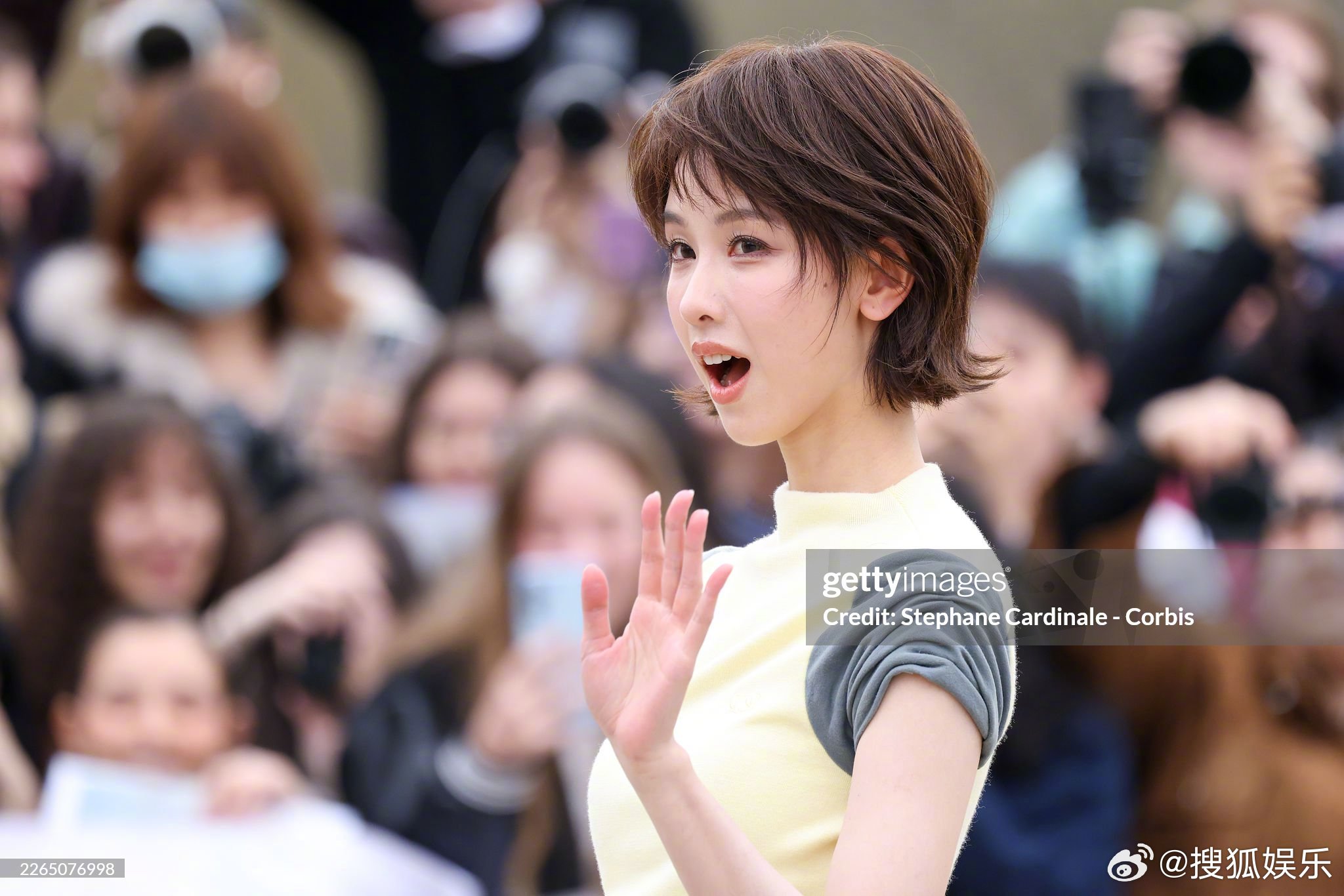 陈都灵G社生图好美萌摄影师在G社上传了一大波的看秀生图～真的要被这个灵动的短发