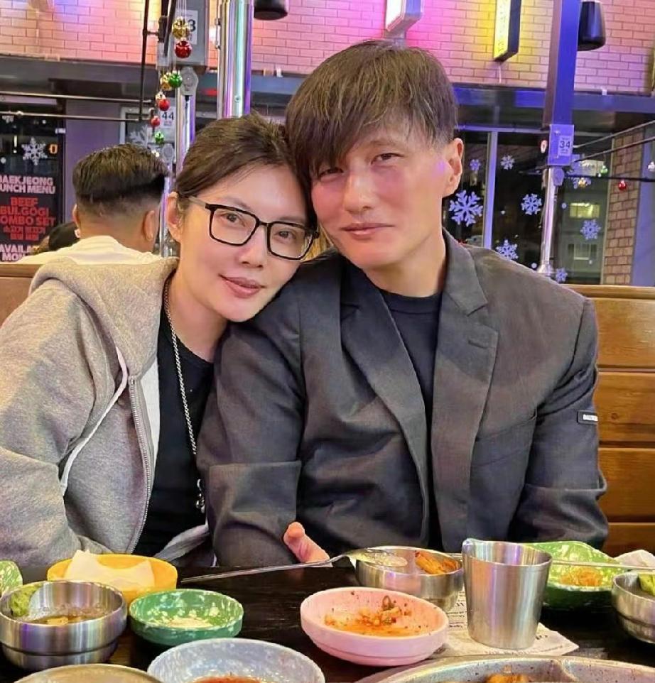 徐冬冬尹子维官宣生娃，原来两人早就完成了生娃当爹妈的人生大事。4月17日，徐