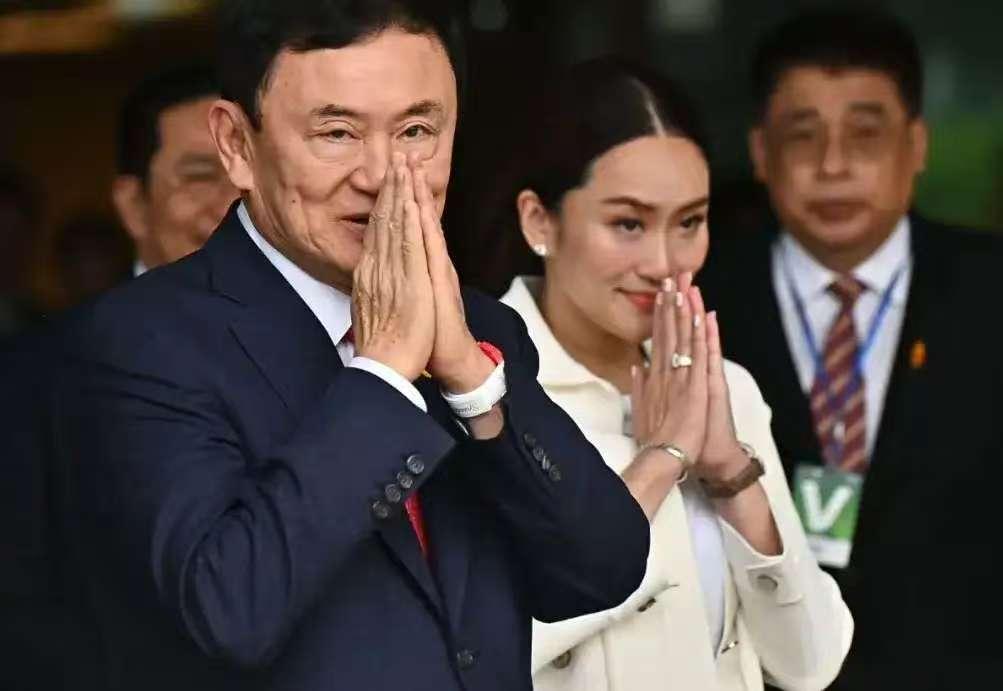 佩通坦所在的他信家族，为什么能在泰国政坛呼风唤雨十数年？佩通坦所在的他信家族，