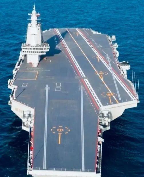 055大驱我们都造十几艘了，航母却只有3艘，为什么我们不复制粘贴批量生产航母呢？