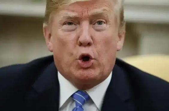 特朗普这回恐怕是彻底睡不着觉了！本以为两艘航母能把伊朗吓破胆，结果一份来自东方的