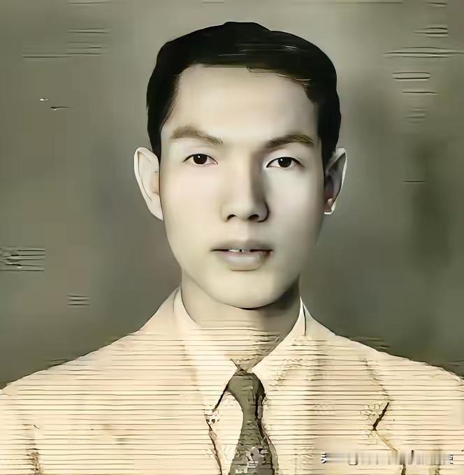 1958年，一个叫田家炳的印尼华侨带着自己的家人移居香港，并在元朗的屯门海边购买