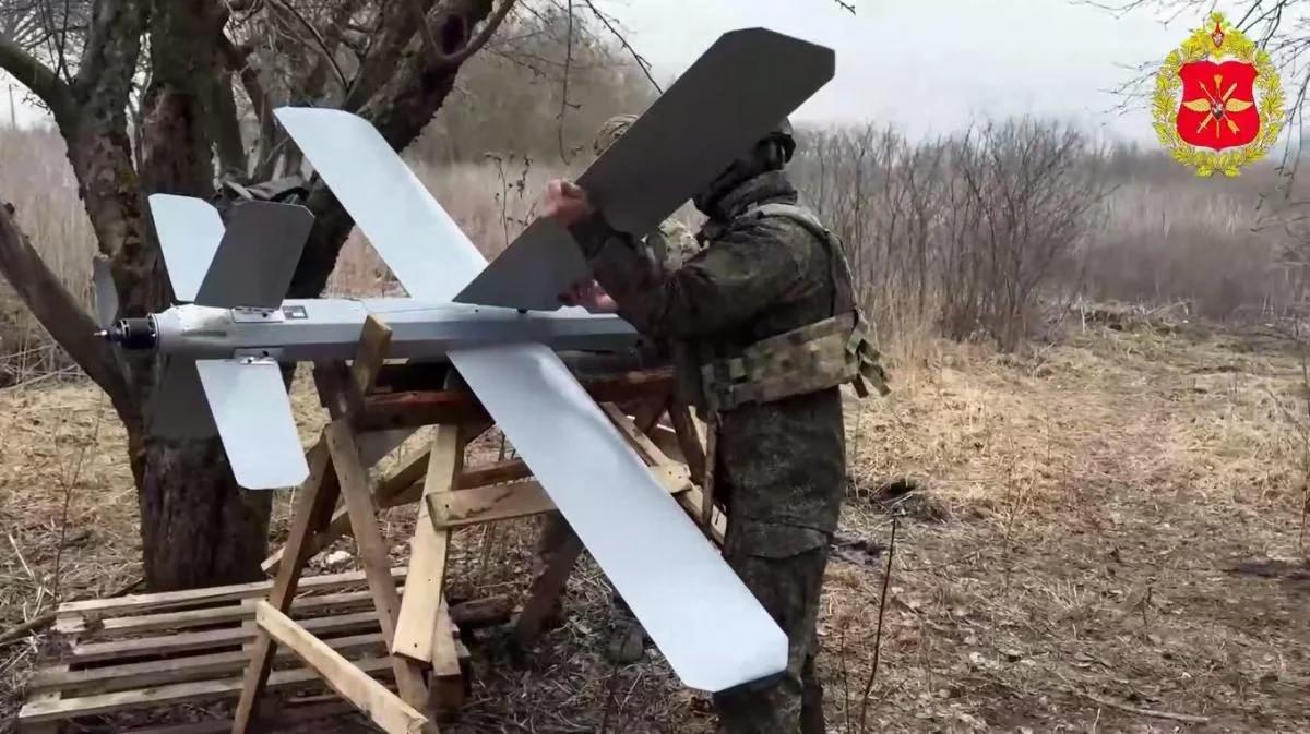 福布斯：俄罗斯推出新型战术，应对火炮战力不足问题4月25日，福布斯发文称，俄