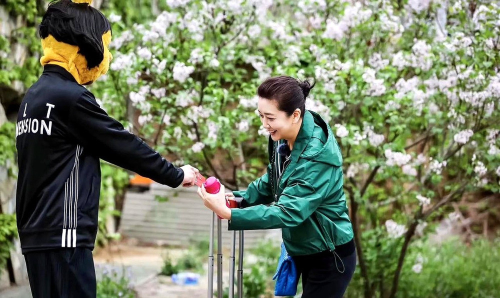 女星复出内娱疯狂捞金这姐们儿以前可是北美潇洒的佛系女王，