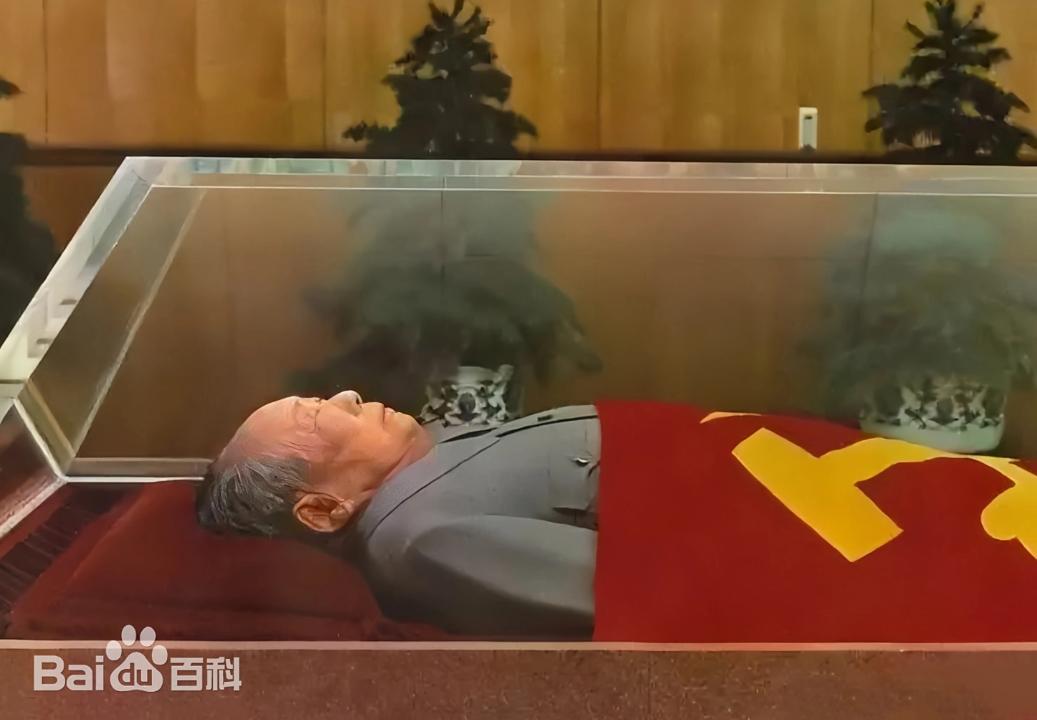 毛主席的五大遗憾：第一：接班人选谁？毛主席在世时，曾苦心孤诣地选择接班人