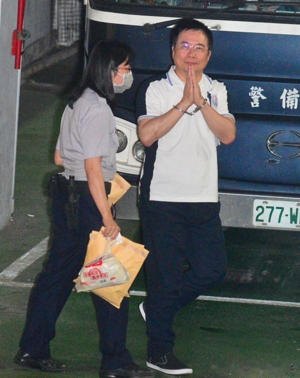 突发！蔡正元博士即将入狱坐牢三年6个月！告别媒体！誓言决不投降！今天台湾高等法