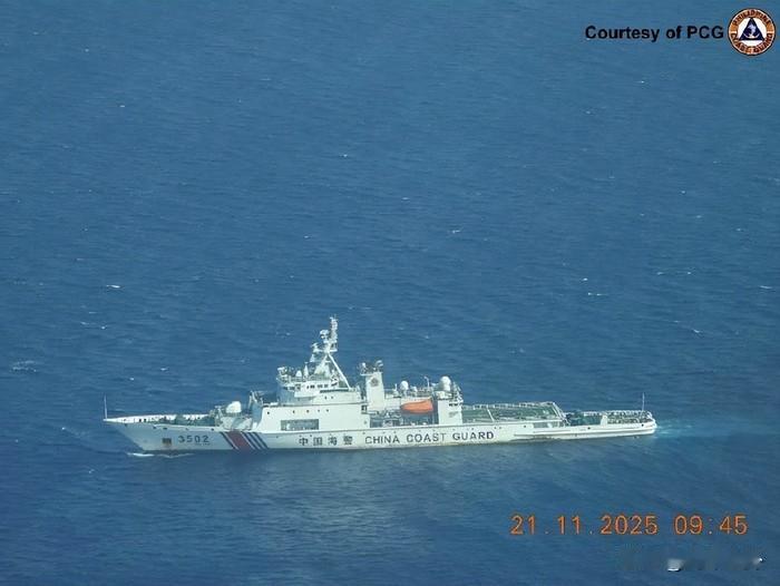 带着记者闯黄岩岛？菲公务机挑衅被驱，这三个道理该醒醒了央视新媒体“玉渊谭天