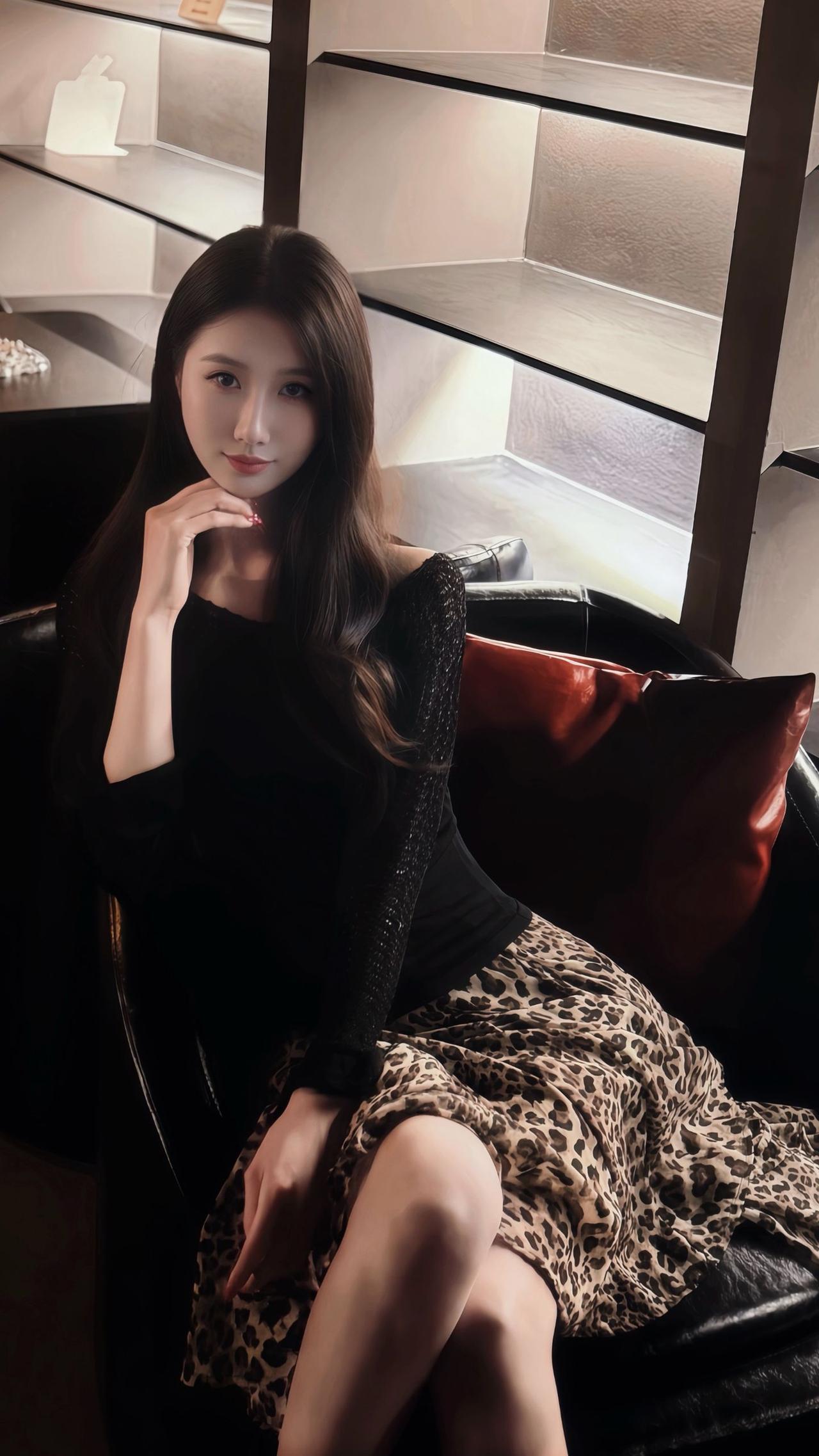 有气质的女人给人什么感觉夜色微醺，独处的时光也自带氛围感。