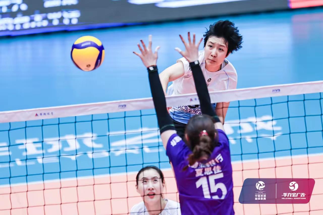 已打完所有底牌的天津队，又如何面对河南女排？随着来自德国的新外援范雅克的到来，