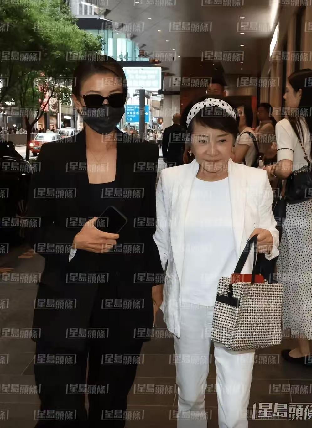 谢贤离世后，最接受不了的，可能不是谢霆锋和谢婷婷，而是前妻狄波拉。她和女儿谢婷婷