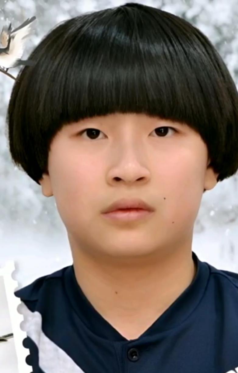 覃予萱太可惜了，居然1-3输给日本名将伊藤美诚。有网友表示：伊藤本身就是一
